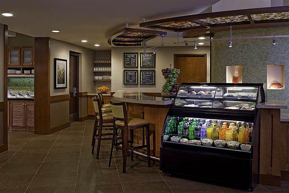 Hyatt Place Denver-South/Park Meadows Лоун Трий Ресторант снимка