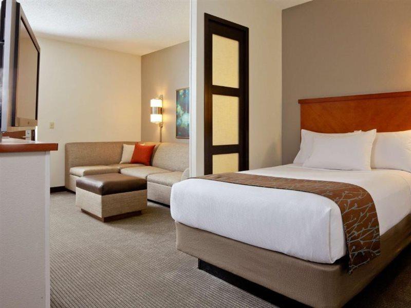 Hyatt Place Denver-South/Park Meadows Лоун Трий Екстериор снимка