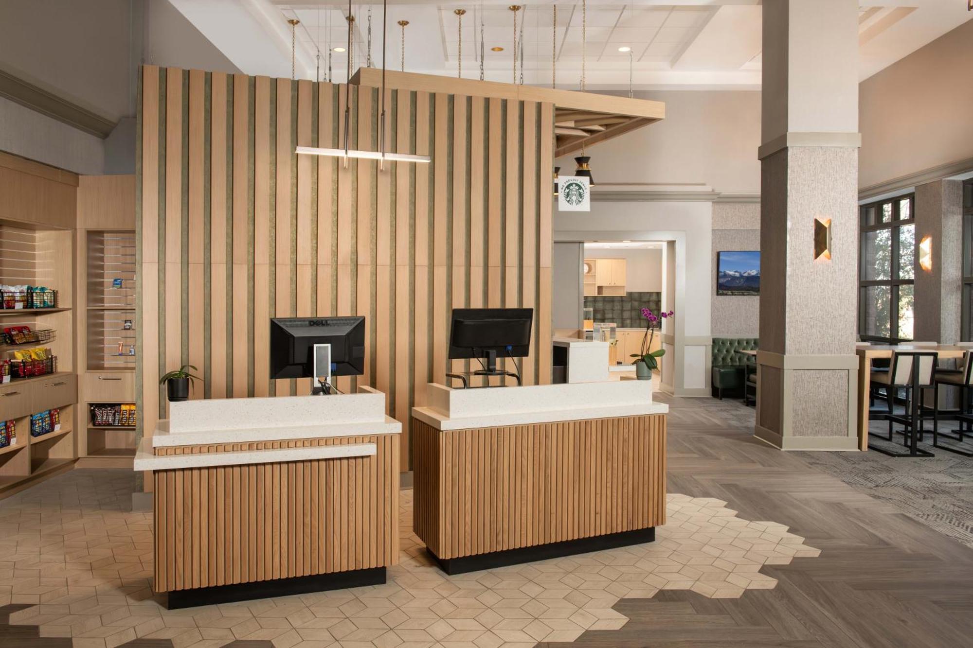 Hyatt Place Denver-South/Park Meadows Лоун Трий Екстериор снимка