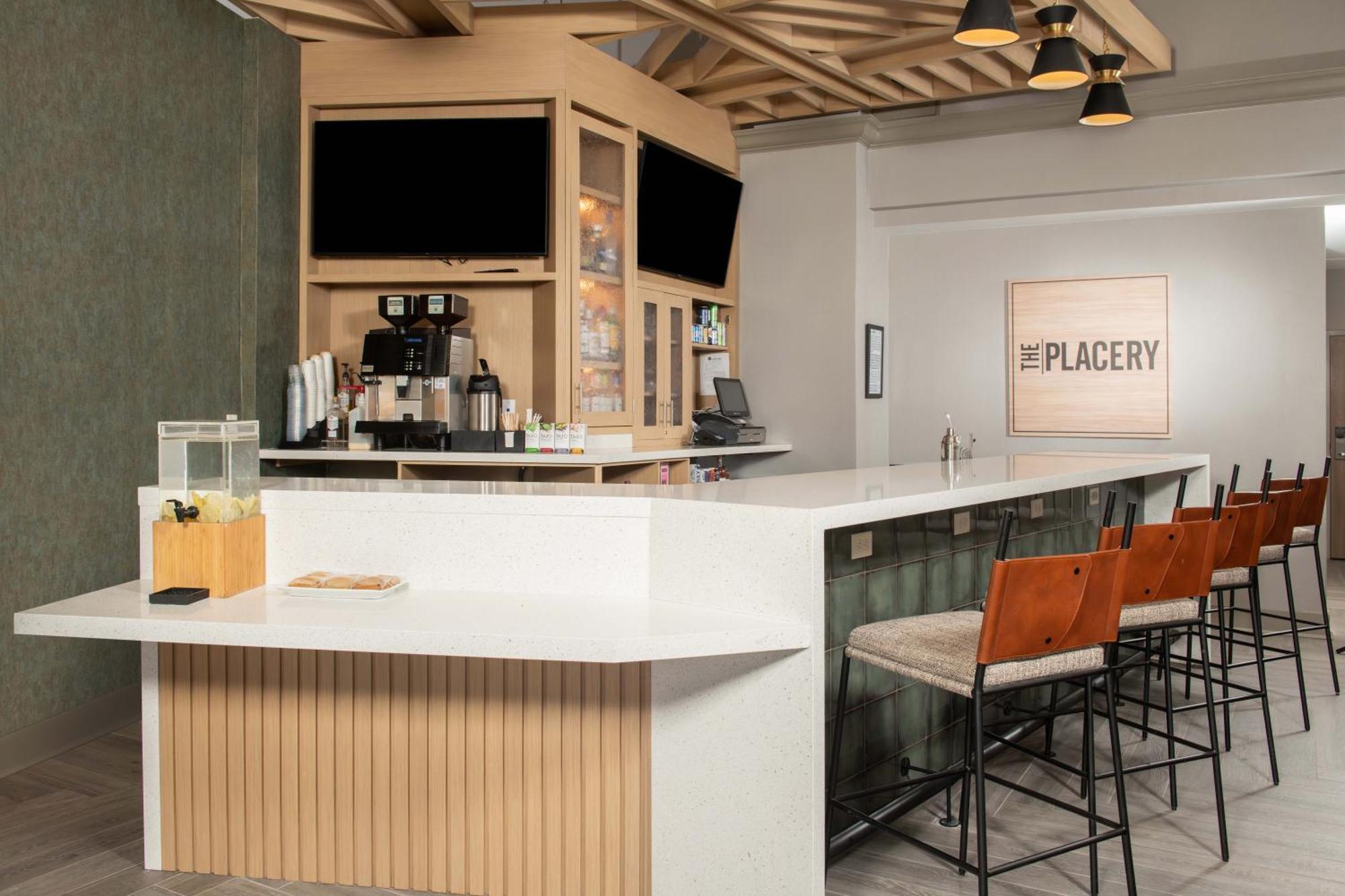 Hyatt Place Denver-South/Park Meadows Лоун Трий Екстериор снимка