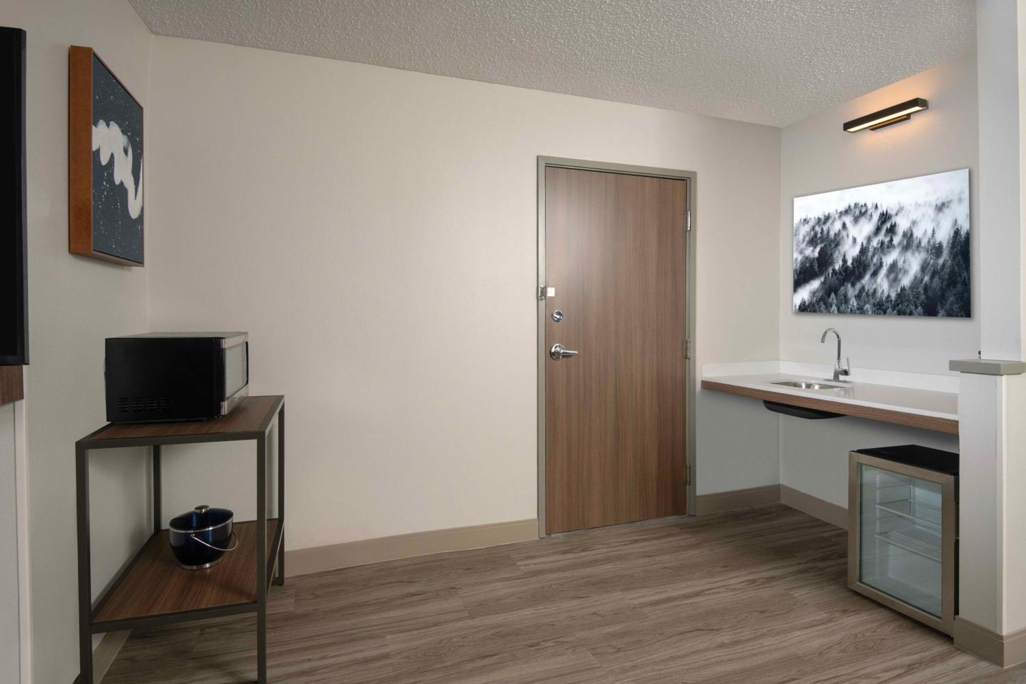 Hyatt Place Denver-South/Park Meadows Лоун Трий Екстериор снимка