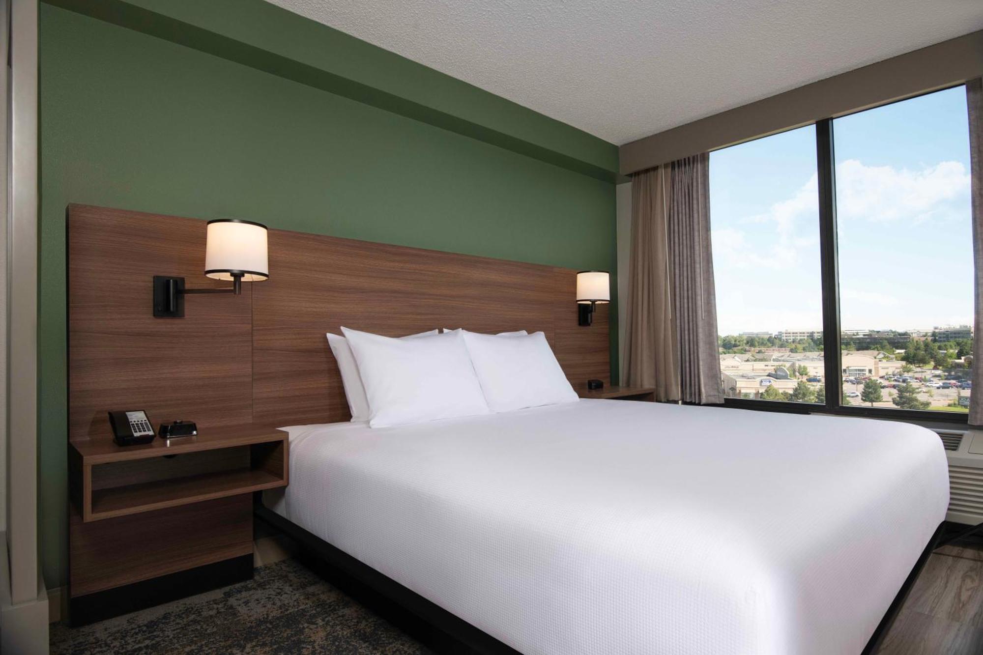 Hyatt Place Denver-South/Park Meadows Лоун Трий Екстериор снимка