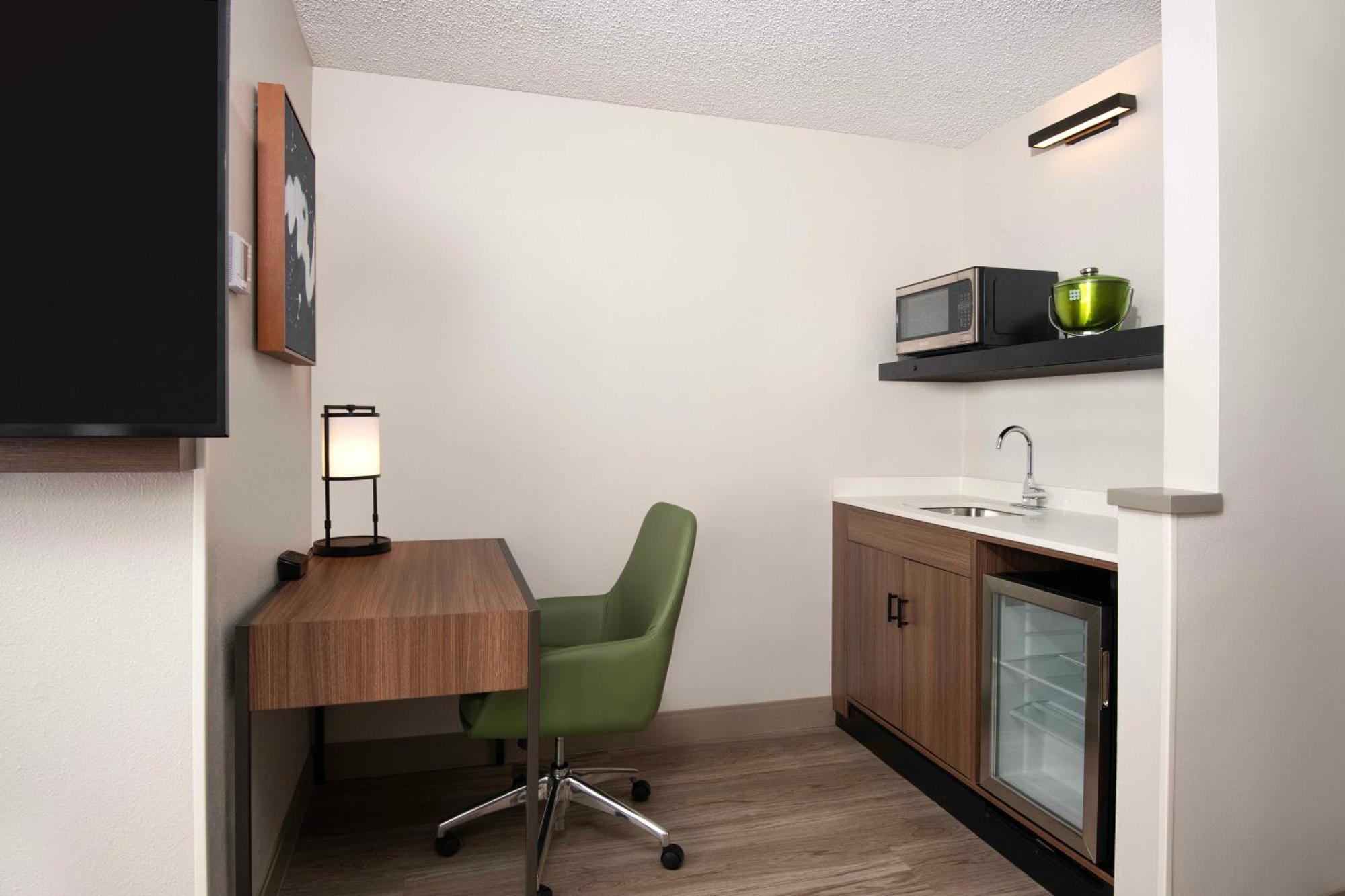 Hyatt Place Denver-South/Park Meadows Лоун Трий Екстериор снимка